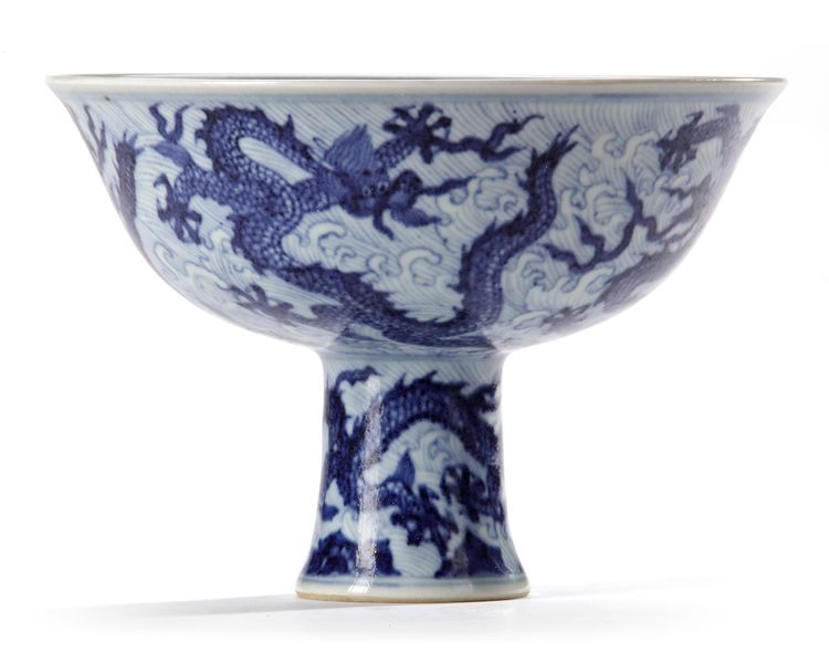 A CHINESE BLUE AND WHITE DRAGON STEM BOWL, XUANDE MARK