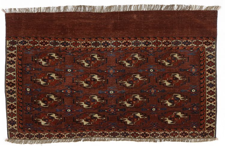 A JAMUT TORBA RUG, 18TH CENTURY