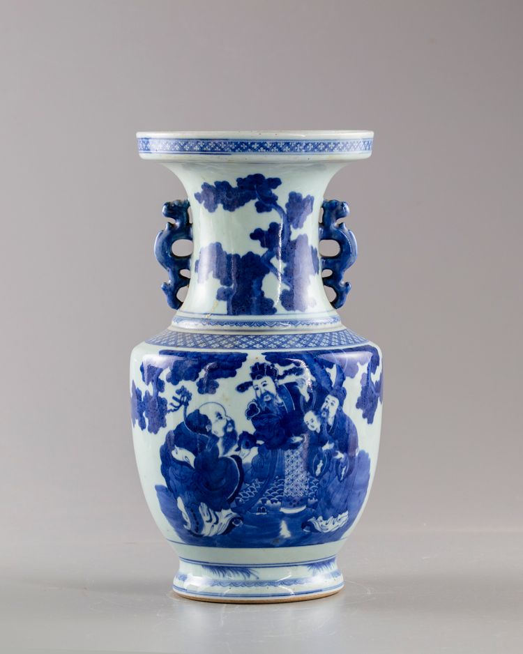 A CHINESE BLUE AND WHITE SHOU LAO VASE
