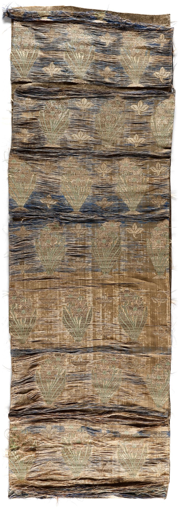 A SAFAVID SILK AND METAL THREAD BROCADE FRAGMENT, PERSIA,17TH CENTURY