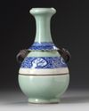 A CHINESE BLUE AND WHITE CELADON VASE, 19TH-20TH CENTURY