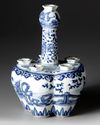 A CHINESE BLUE AND WHITE TULIP-SHAPED VASE, 19TH CENTURY