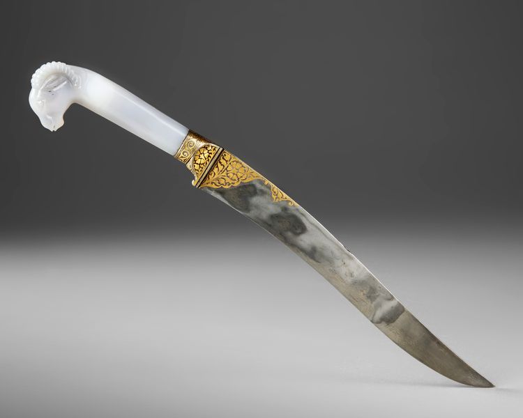 A FINE JADE-HILTED RAM'S-HEADED DAGGER (KHANJAR), MUGHAL INDIA 19TH/20TH CENTURY