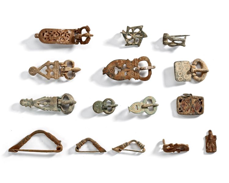 A SET OF ROMAN BUCKLES, 1ST-5TH CENTURY BC