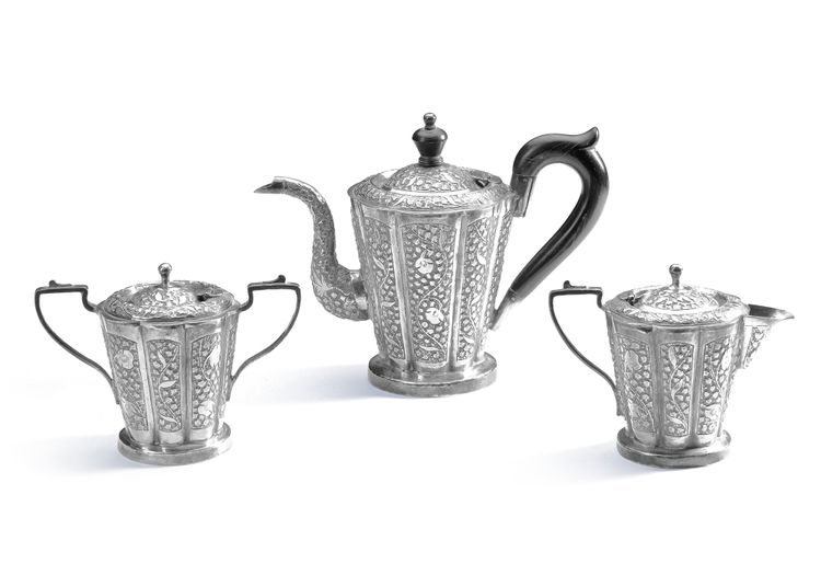 A PERSIAN SILVER TEA SET, 19TH CENTURY