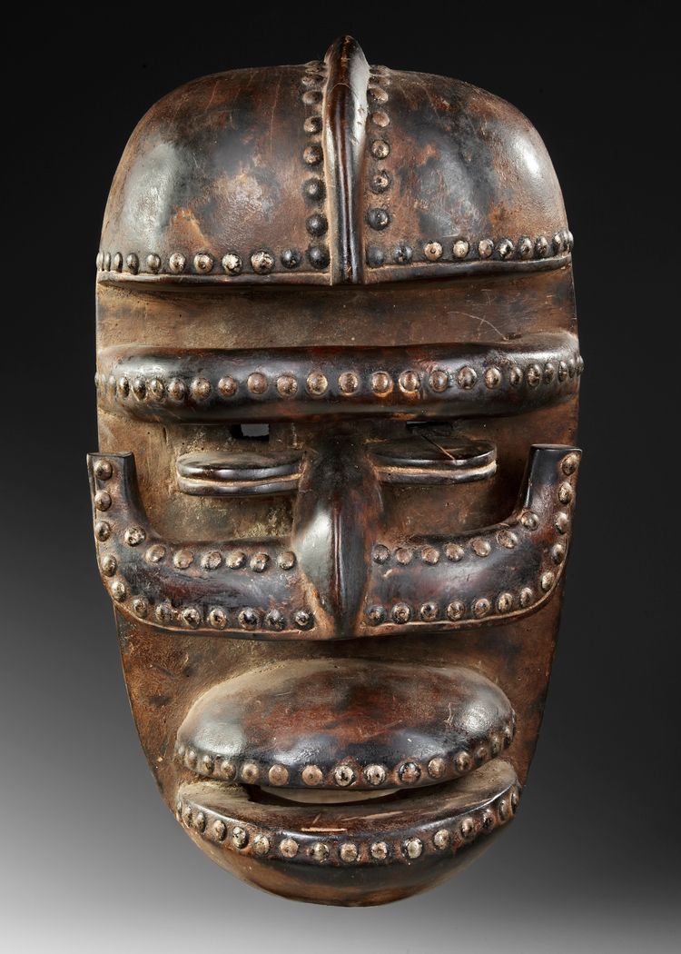 VERY LARGE WE-GUERE WARRIOR MASK