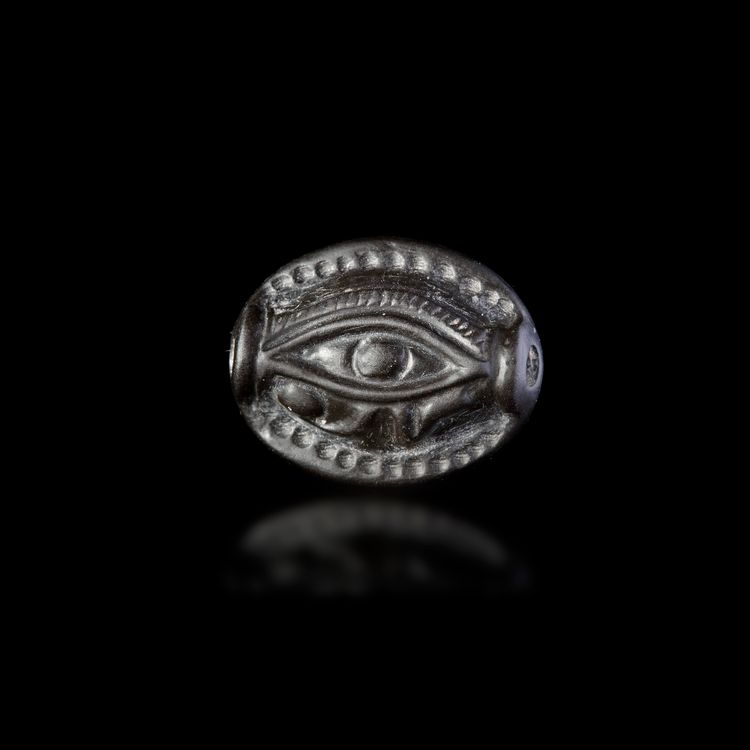 A PHOENICIAN SCARABOID WITH THE EYE OF HORUS MOTIF. PHOENICIAN. 6th.c.