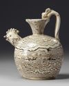 A Chinese marbled chicken head ewer
