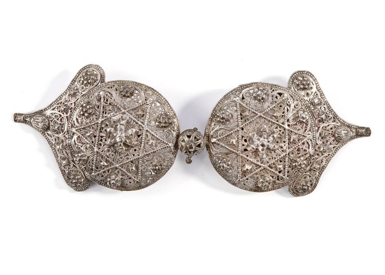 AN OTTOMAN SILVER BUCKLE, 19TH CENTURY