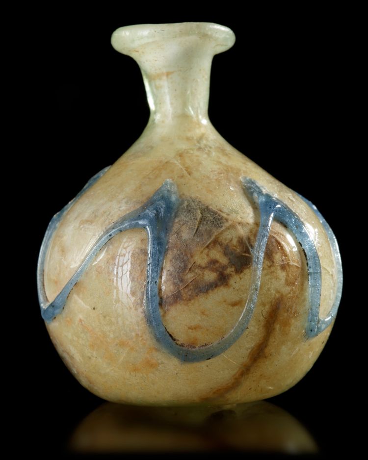 A SMALL FLASK WITH FILLET DECORATION, SYRIA, 11TH-12TH CENTURY