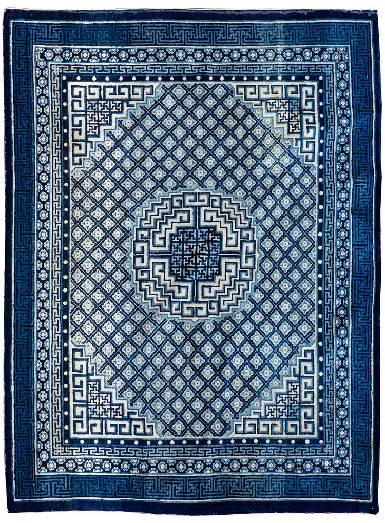 A CHINESE CARPET PAO, 19TH CENTURY