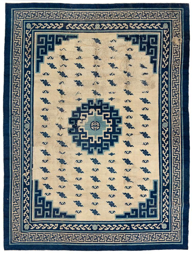 A CHINESE NINGXIA RUG, FIRST HALF 19TH CENTURY