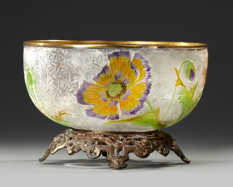 A BACARAT ETCHED BOWL, FRANCE, ART NOUVEAU PERIODE