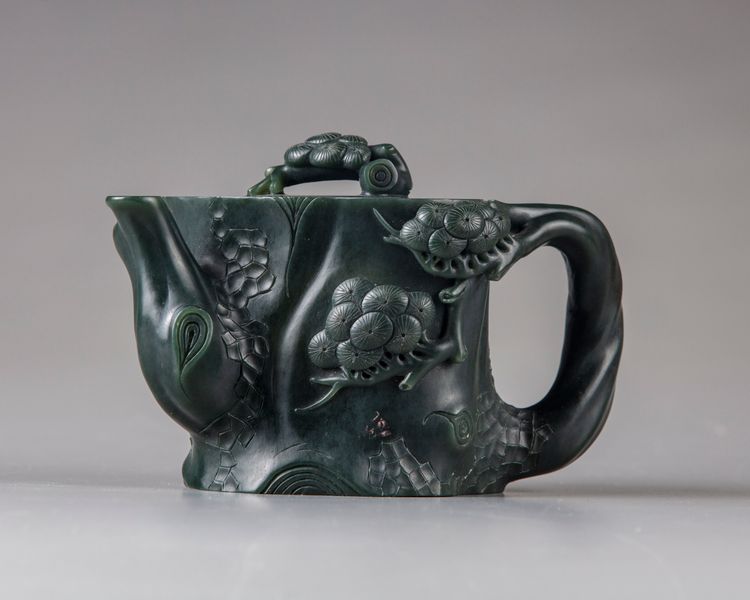 A spinach green jade teapot