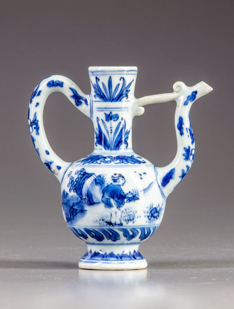 A Chinese blue and white ewer