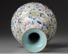 A CHINESE FAMILLE ROSE BOTTLE VASE, 19TH CENTURY