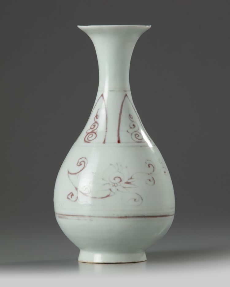 A Chinese underglaze copper-red-decorated pear-shaped vase, yuhuchunping