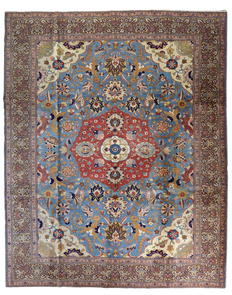 AN ANTIQUE TARIZ CARPET, LIGHT BLUE
