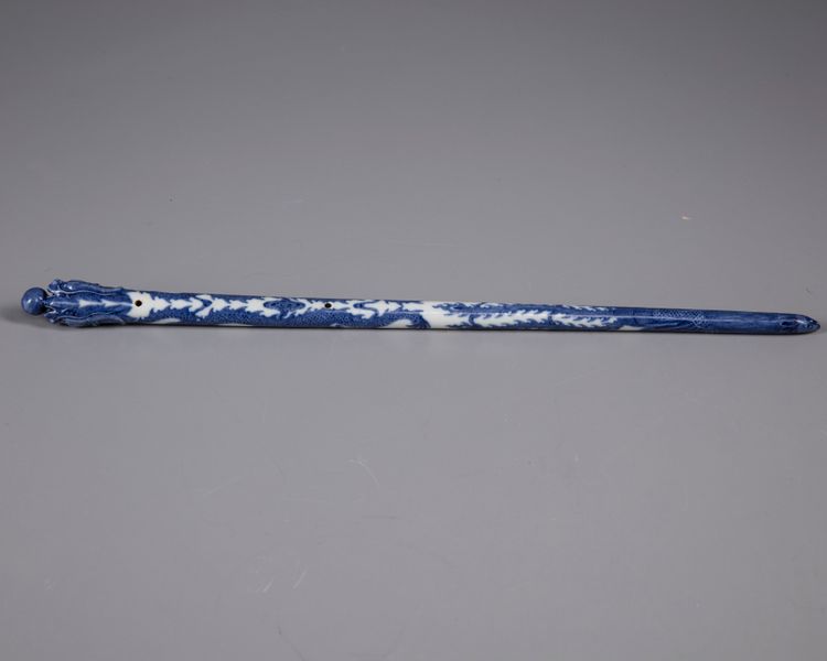 A Chinese blue and white porcelain 'dragon and phoenix' rod