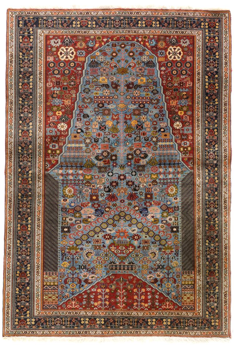 A FINE QASHQAI RUG