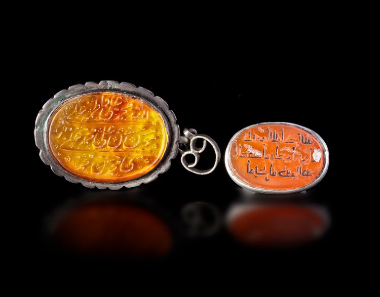 TWO AGATE SILVER PENDANTS, 11TH - 19TH CENTURY
