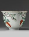 A LARGE JAPANESE 'FLORAL' BOWL, 19TH CENTURY