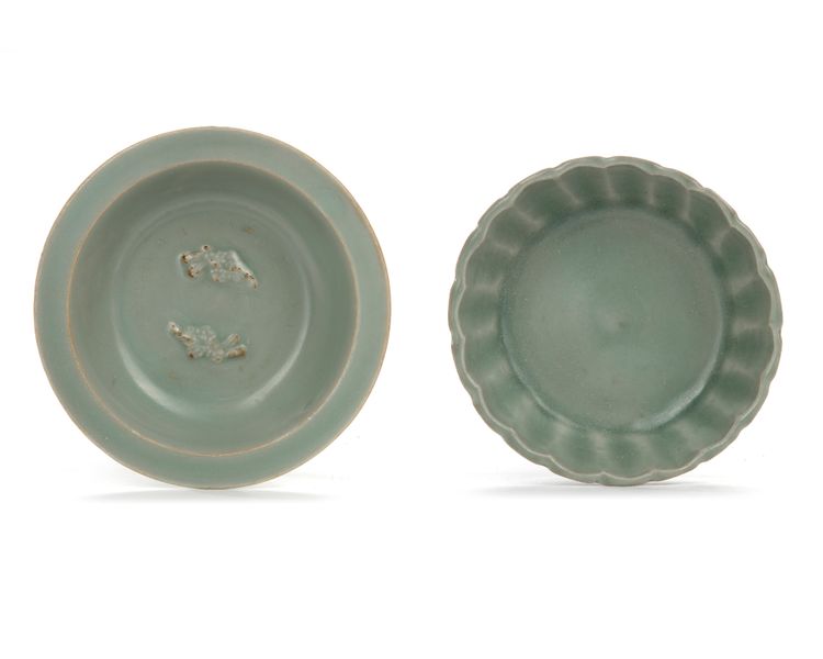 A CHINESE KINUTA DISH AND A LONGQUAN BOWL