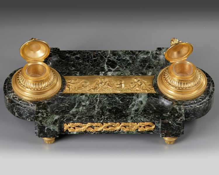 A FRENCH 'EMPIRE STYLE' INKWELL IN GILT BRONZE, 19TH CENTURY