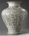 A large Chinese Ming-style 'floral' jar, shiliuzun