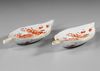 A PAIR OF CHINESE LEAF-SHAPED DISHES, QING DYNASTY (1644-1912)