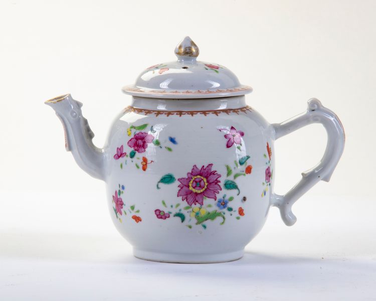 A CHINESE FAMILLE ROSE TEAPOT