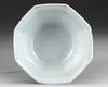 A CHINESE BLUE AND WHITE OCTAGONAL BOWL, 17TH CENTURY