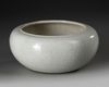 A CHINESE CRACKLE-GLAZED BOWL, QING DYNASTY (1644-1911)