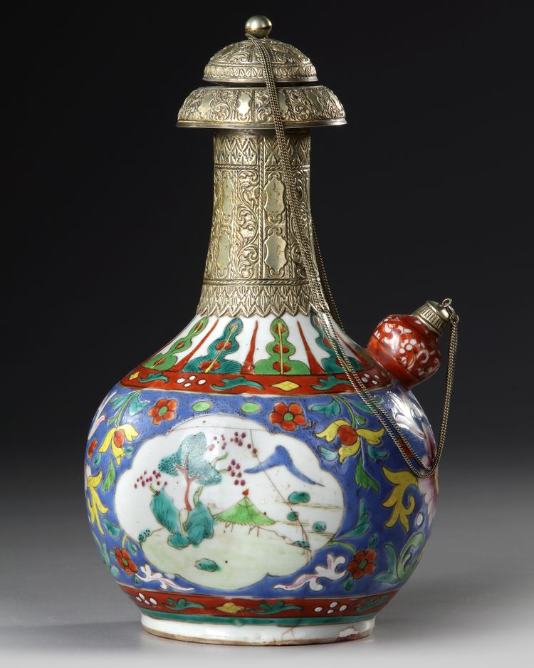 A CHINESE WUCAI KENDI, 19TH CENTURY