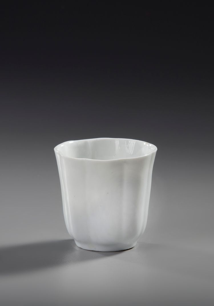 A CHINESE LOTUS SHAPED BLANC DE CHINE CUP, 18TH CENTURY