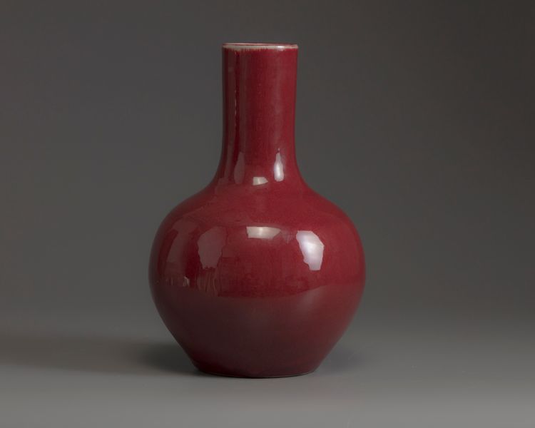 A Chinese copper-red crackle-glazed vase