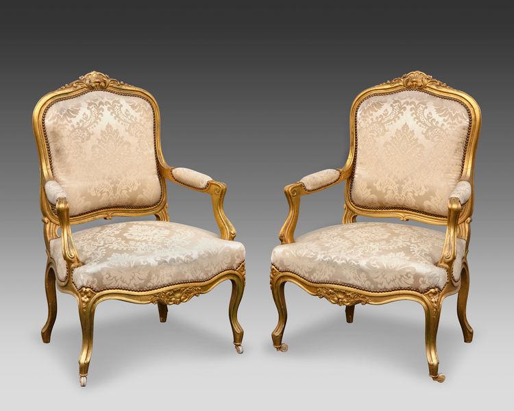 A PAIR OF GILDED WOOD ARMCHAIRS, FRANCE, LOUIS XV STYLE