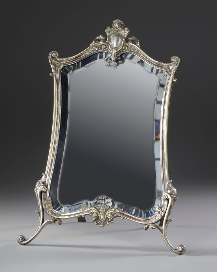 A SILVERED BRONZE PHOTO FRAME, NAPOLEON III PERIOD, LATE 19TH CENTURY