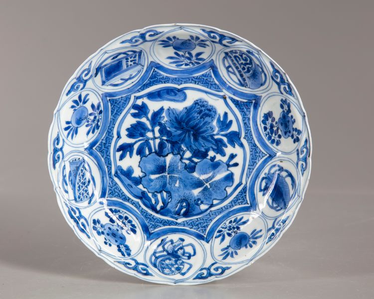 A CHINESE BLUE AND WHITE DISH