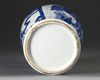 A CHINESE BLUE AND WHITE VASE, 19TH-20TH CENTURY