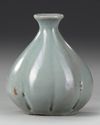A SMALL KOREAN VASE, GORYEO DYNASTY (918-1392)