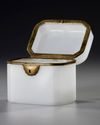 A FRENCH OPALINE JEWELRYBOX, CIRCA 1800