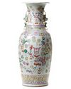 A LARGE CHINESE FAMILLE ROSE 'HUNDRED ANTIQUES' VASE, 19TH CENTURY