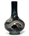 A CHINESE DRAGON BOTTLE VASE, CHINA, 19TH-20TH CENTURY