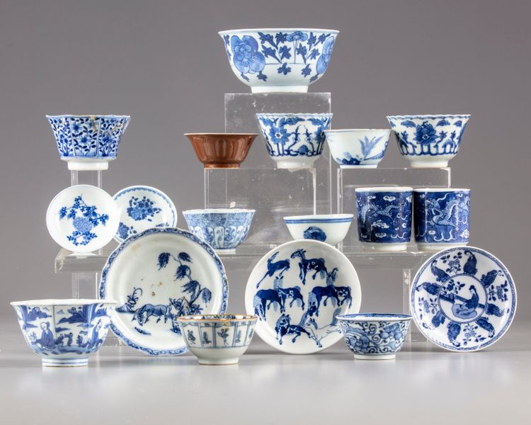 Eighteen Chinese blue and white wares