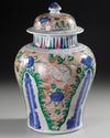 A CHINESE WUCAI VASE WITH LID,19TH CENTURY