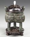 A CHINESE BRONZE RITUAL TRIPOD FOOD VESSEL WITH WOOD COVER AND JADE  FINIAL, DING, LATE SHANG DYNASTY, 12TH CENTURY BC