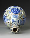 A SAFAVID KIRMAN POTTERY BOTTLE VASE, PERSIA, 17TH CENTURY