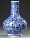 A CHINESE BLUE AND WHITE BOTTLE VASE, 19TH-20TH CENTURY