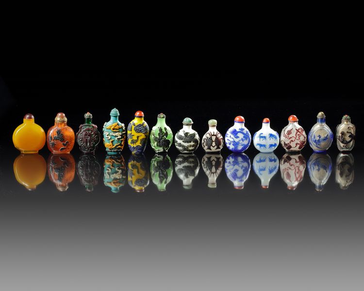 A GROUP OF THIRTEEN CHINESE SNUFF BOTTLES